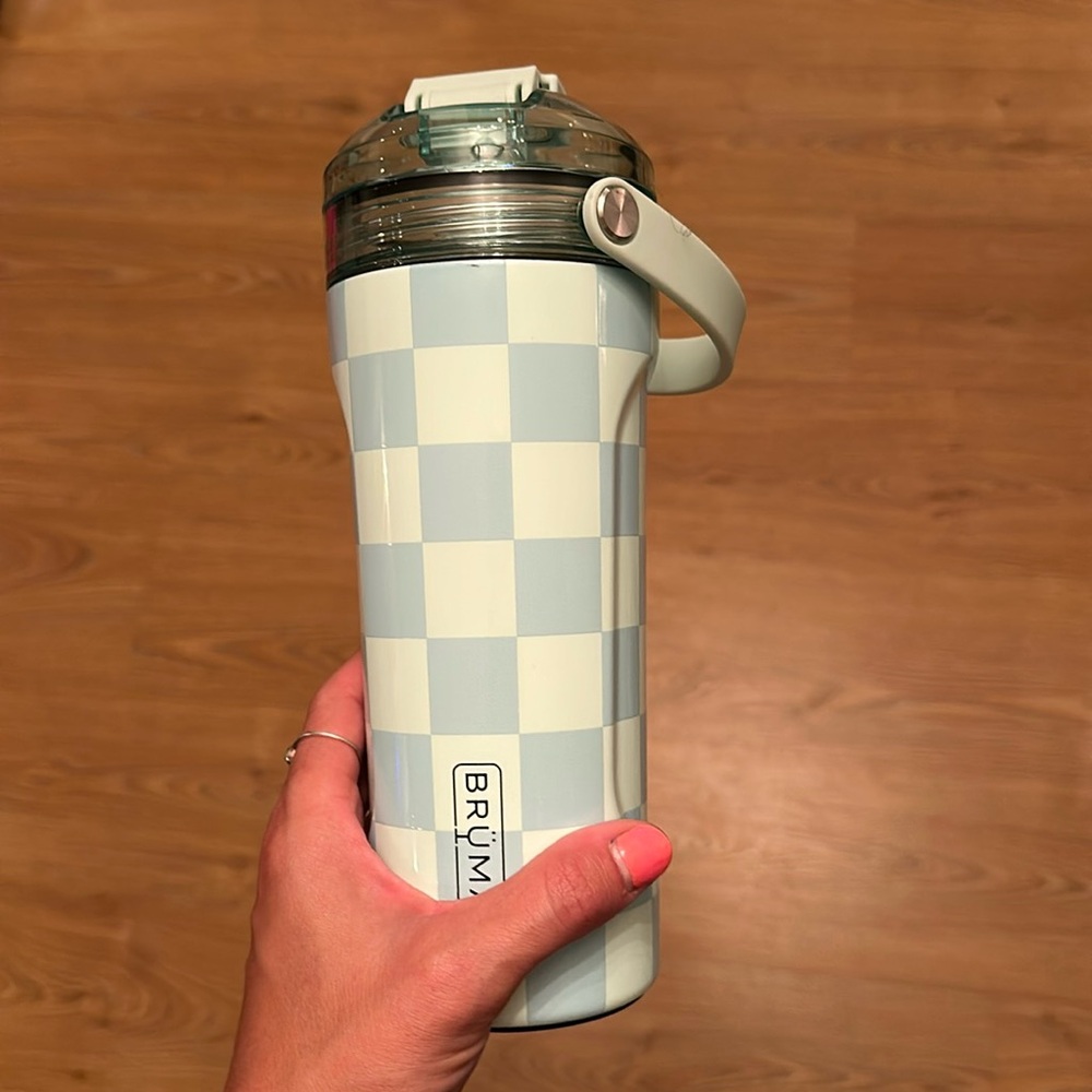 Seafoam checkered multi-shaker Brumate